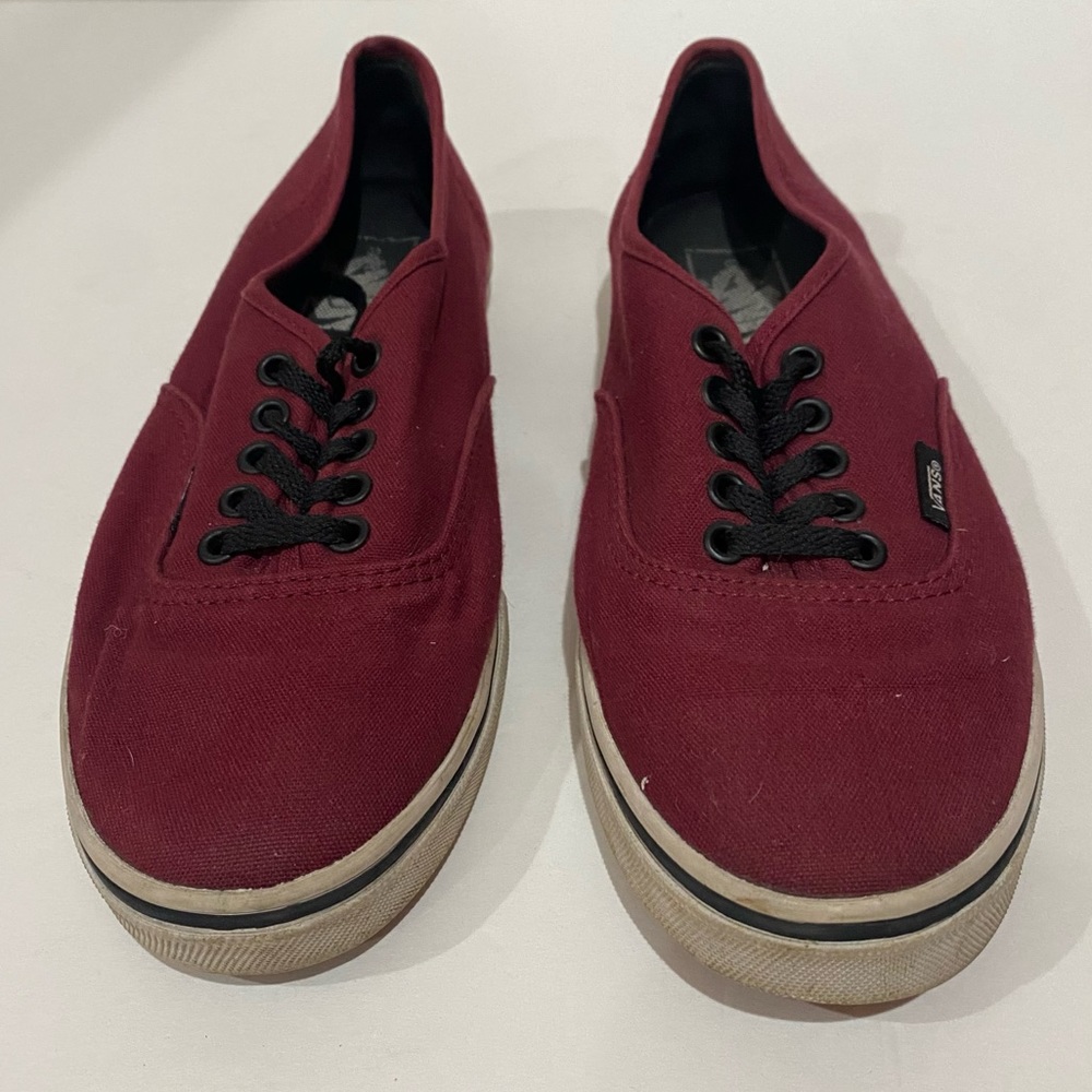 Vans Unisex Authentic Core Classics Casual Sneaker Shoe - maroon, size M 5.5 W 7 - Picture 4 of 8